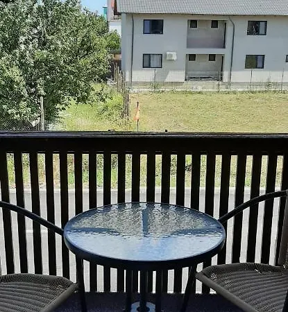 Gazde/Camere de închiriat Casa Monique